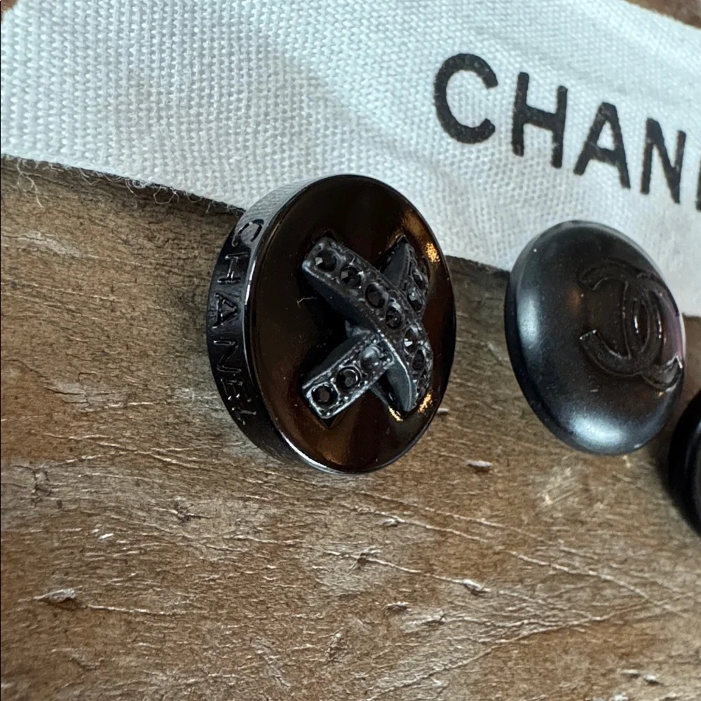 Chanel authentic assorted buttons‎ lot of 4